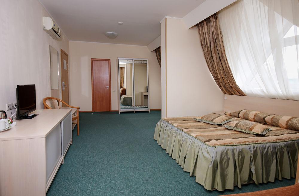 Colibri Hotel Novosibirsk Bagian luar foto